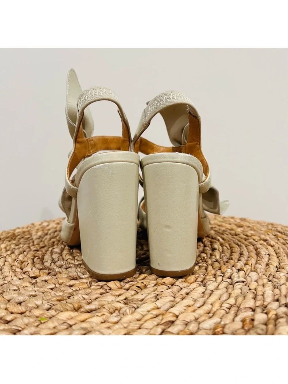 BILL BLASS Carmen Leather Bow Block Heel Sandal